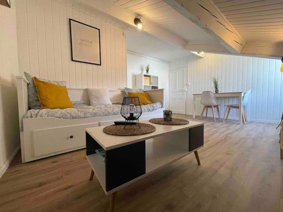 Studio Cosy, En Centre, Proche Gare, Vue Degagee Valence  Extérieur photo