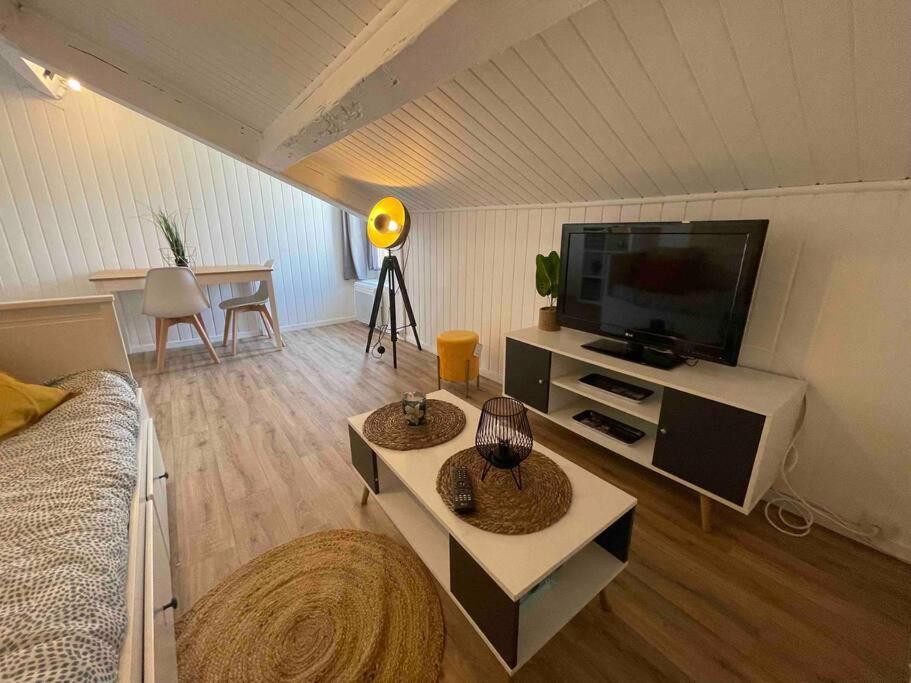 Studio Cosy, En Centre, Proche Gare, Vue Degagee Valence  Extérieur photo